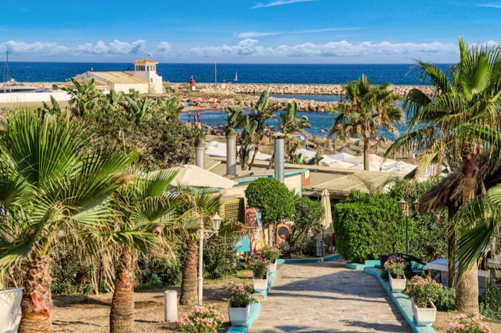 300M To The Beach ! 米哈斯 外观 照片